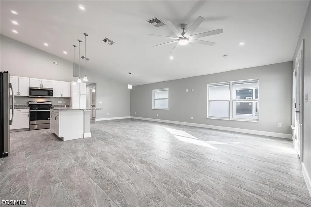 184 Village Circle Labelle FL 33935