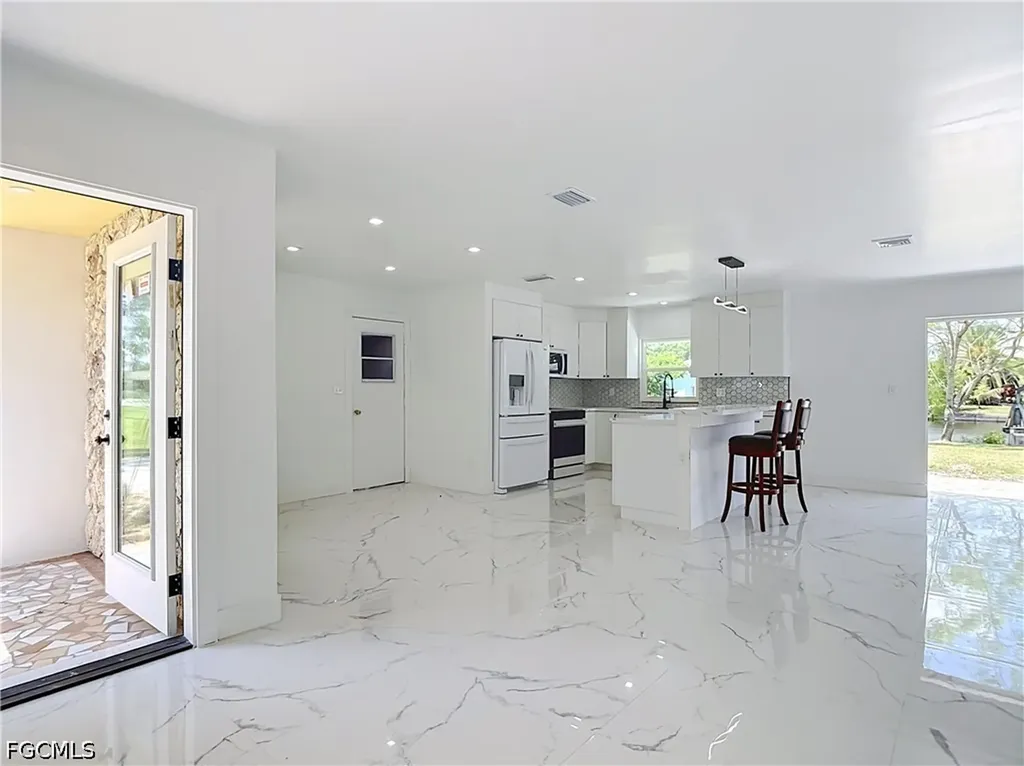2137 Saint Croix Avenue Fort Myers FL 33905