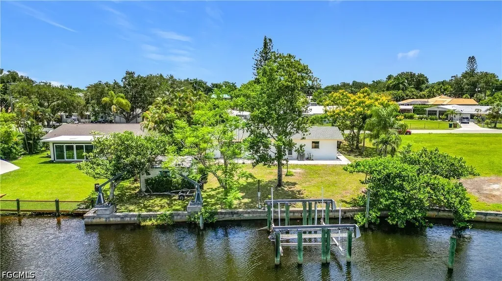 2137 Saint Croix Avenue Fort Myers FL 33905