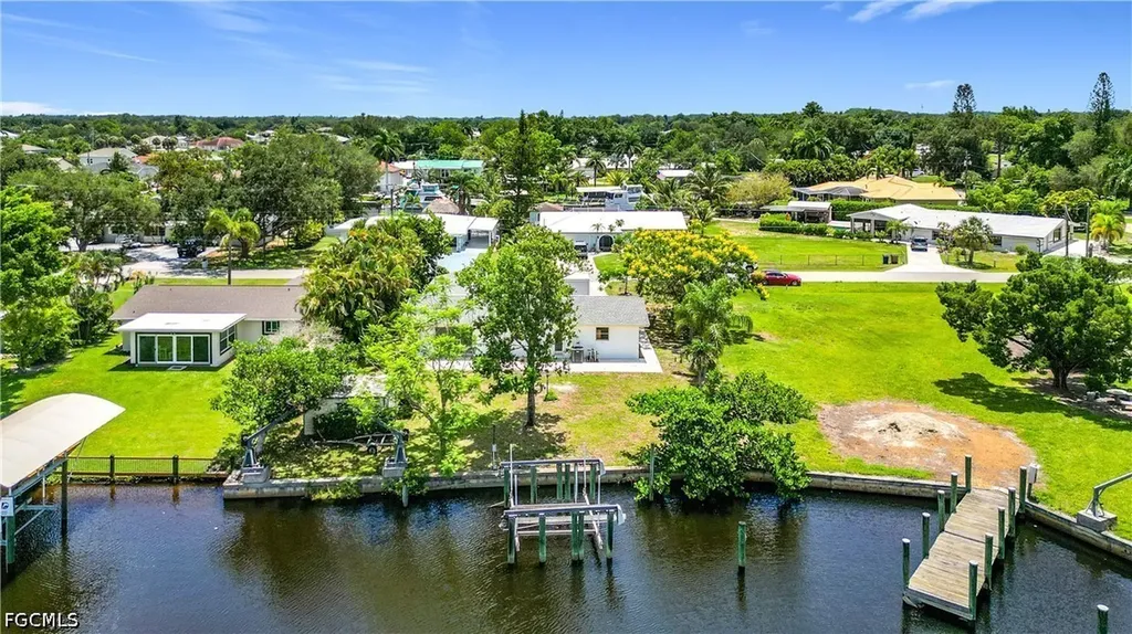 2137 Saint Croix Avenue Fort Myers FL 33905