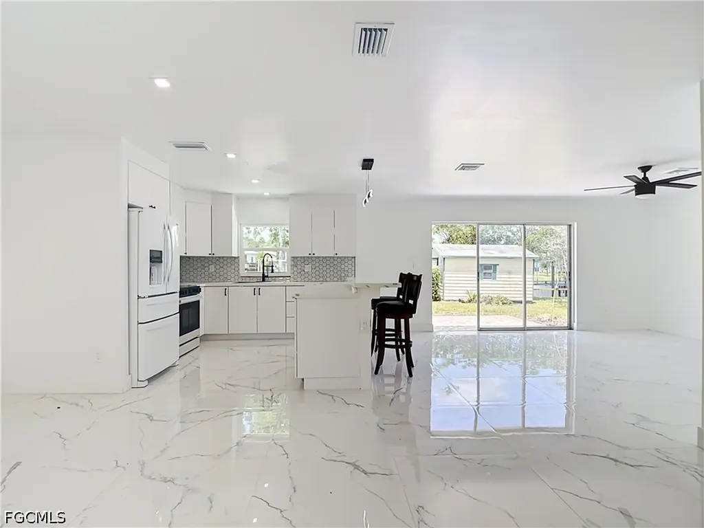 2137 Saint Croix Avenue Fort Myers FL 33905