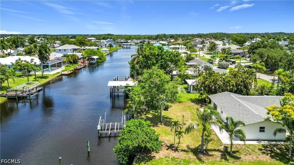 2137 Saint Croix Avenue Fort Myers FL 33905