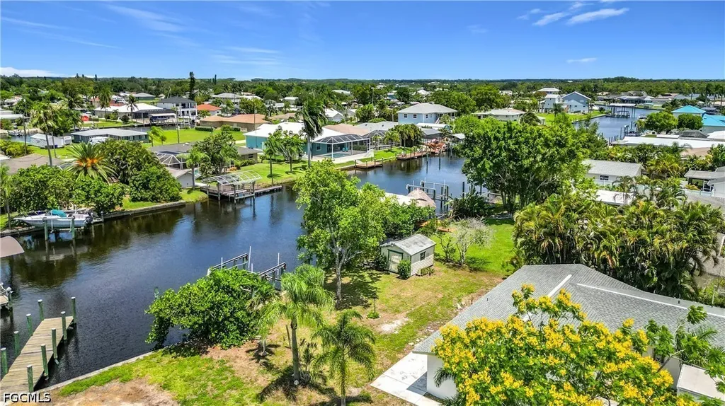 2137 Saint Croix Avenue Fort Myers FL 33905