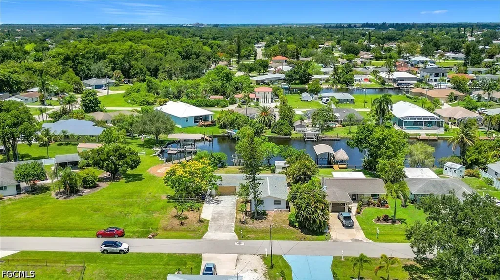 2137 Saint Croix Avenue Fort Myers FL 33905