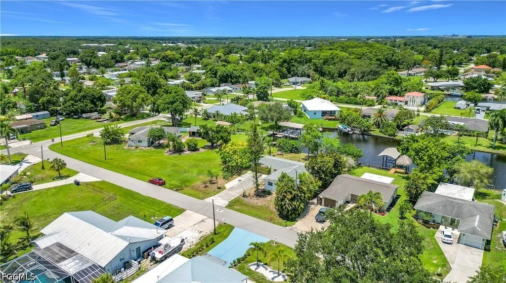 2137 Saint Croix Avenue Fort Myers FL 33905