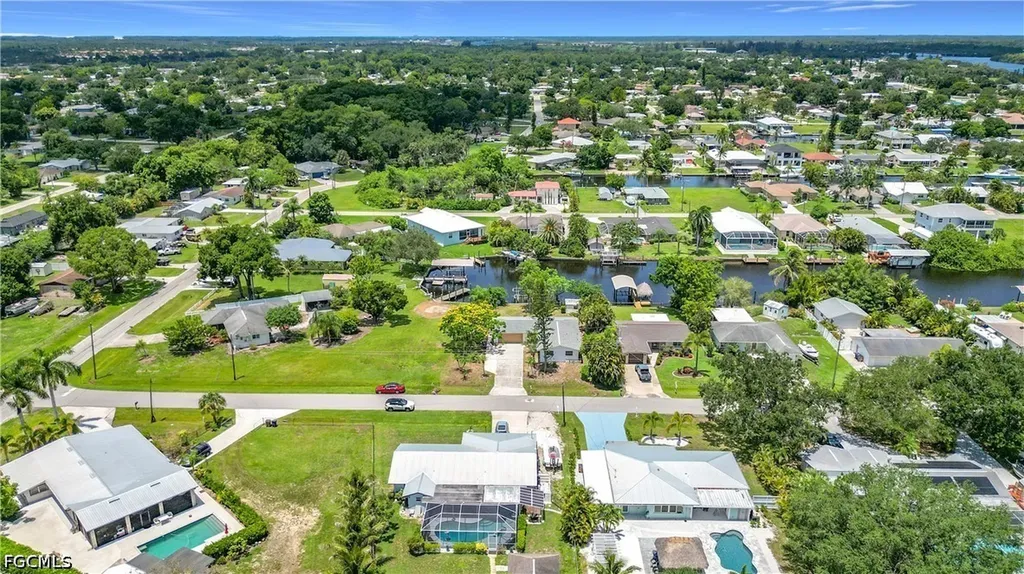 2137 Saint Croix Avenue Fort Myers FL 33905
