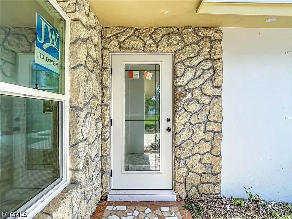 2137 Saint Croix Avenue Fort Myers FL 33905