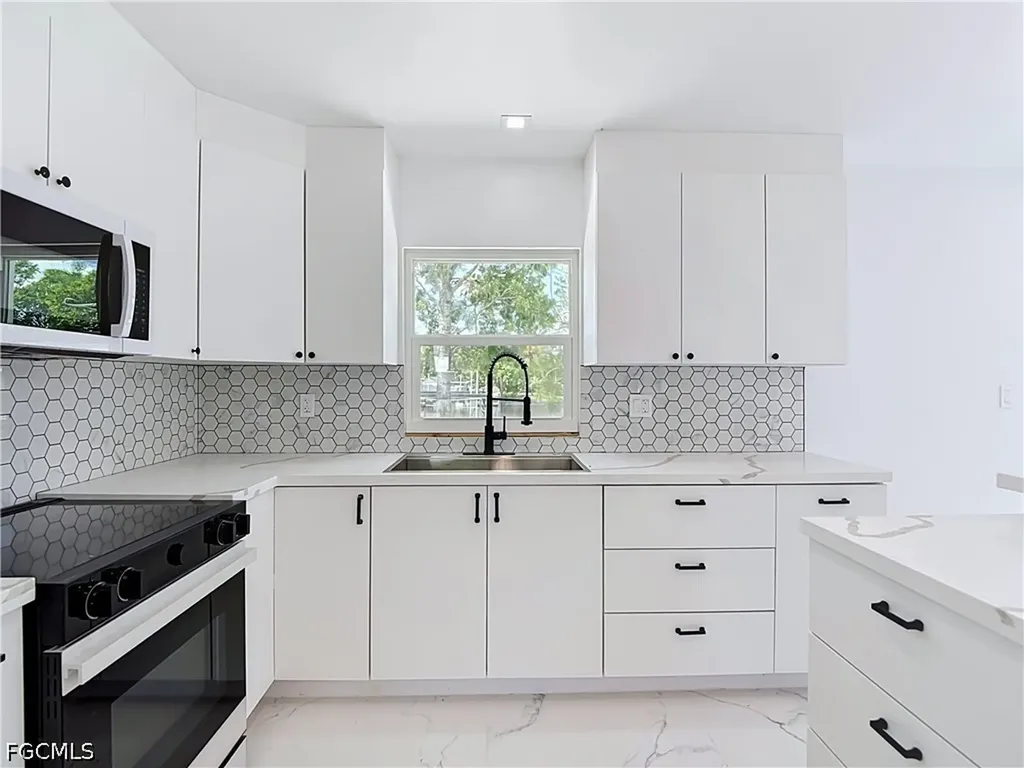 2137 Saint Croix Avenue Fort Myers FL 33905