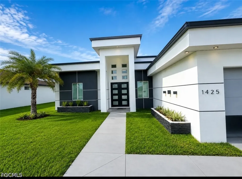 1425 SW 24th Street Cape Coral FL 33991