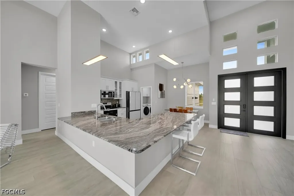1425 SW 24th Street Cape Coral FL 33991