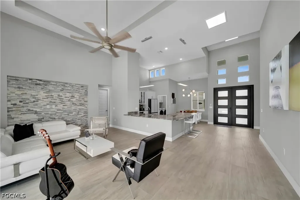1425 SW 24th Street Cape Coral FL 33991