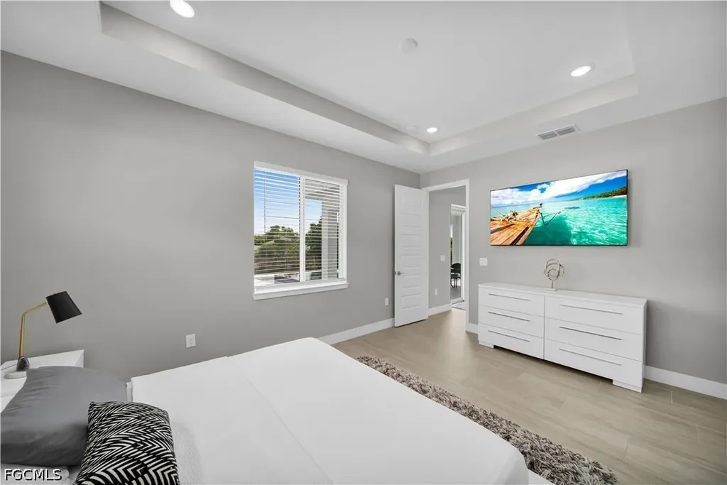 1425 SW 24th Street Cape Coral FL 33991