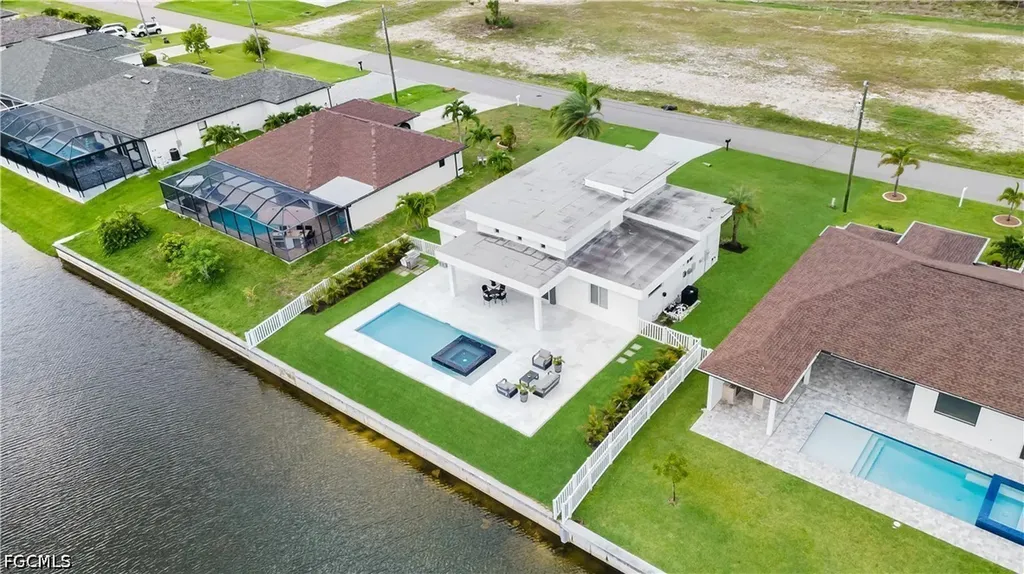 1425 SW 24th Street Cape Coral FL 33991