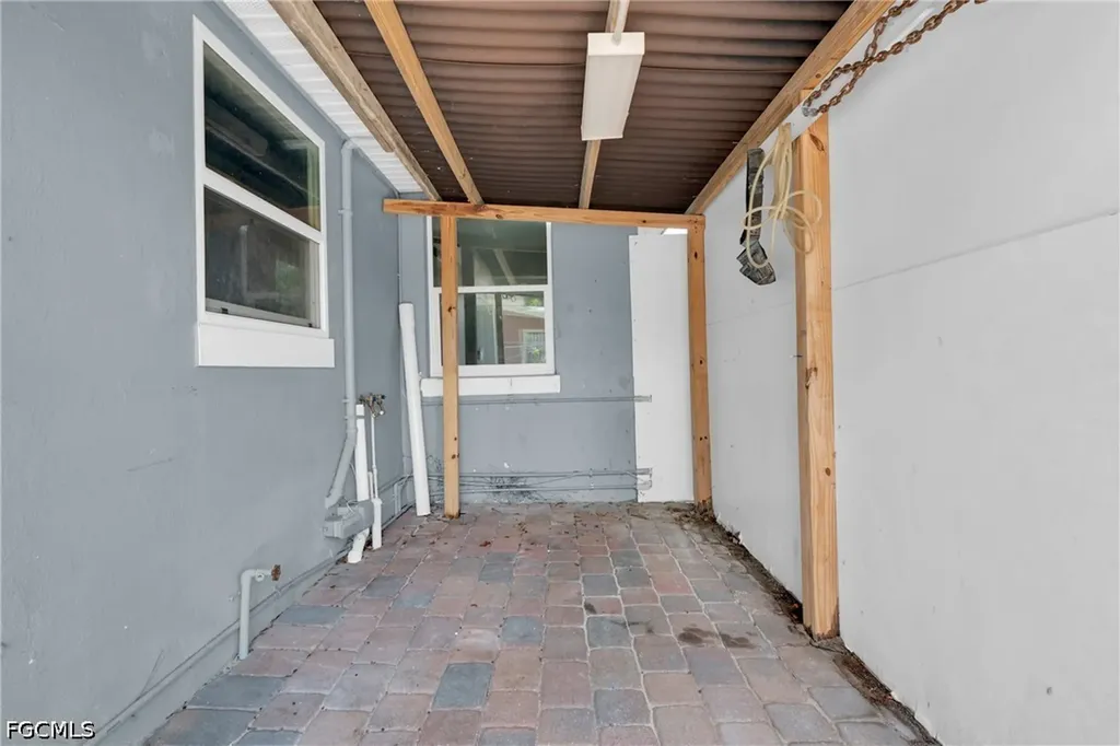 2351 Dora Street Fort Myers FL 33901