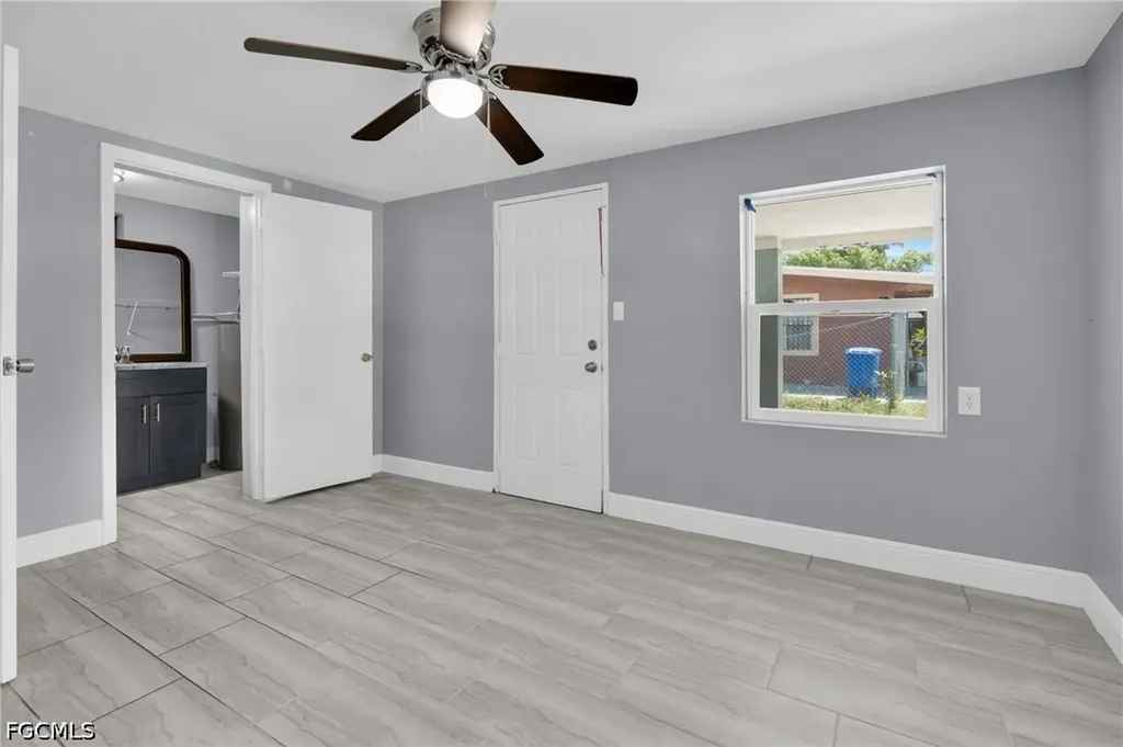 2351 Dora Street Fort Myers FL 33901