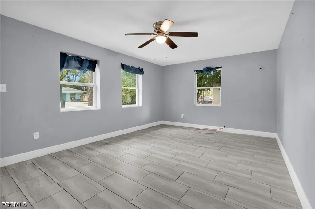 2351 Dora Street Fort Myers FL 33901