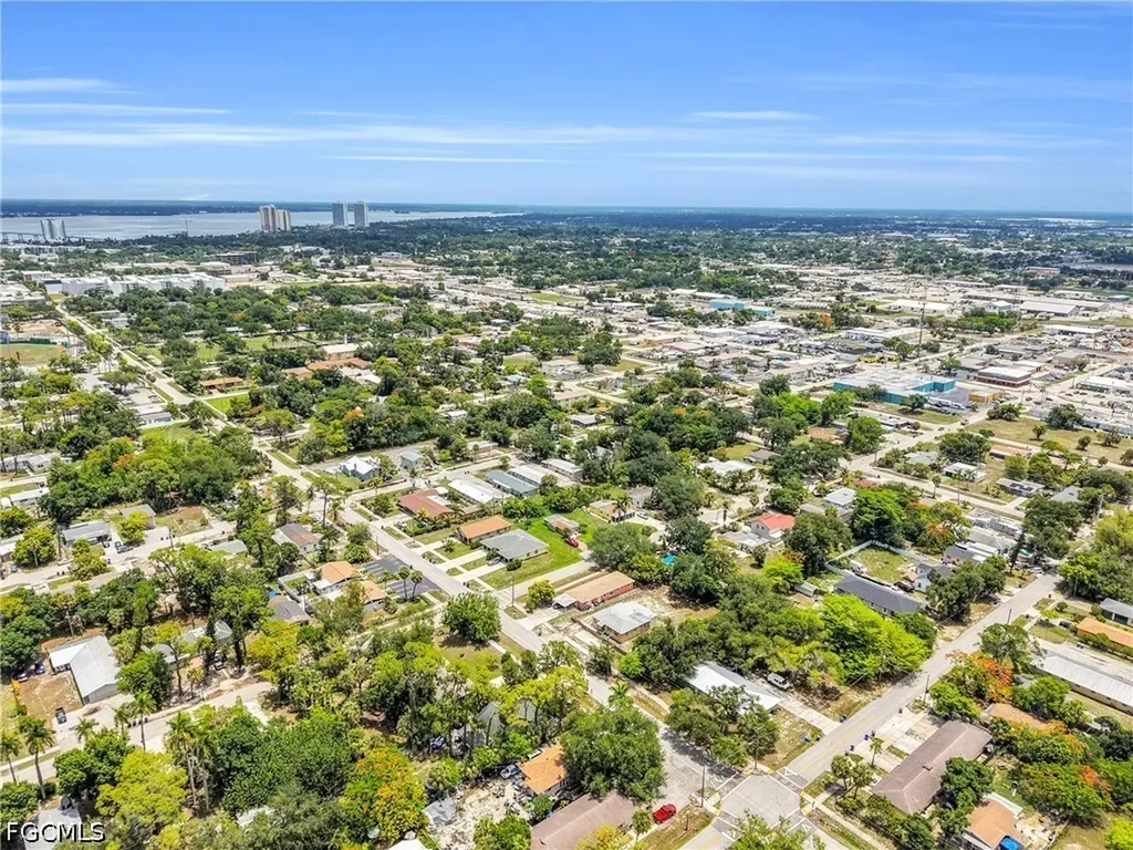 2351 Dora Street Fort Myers FL 33901