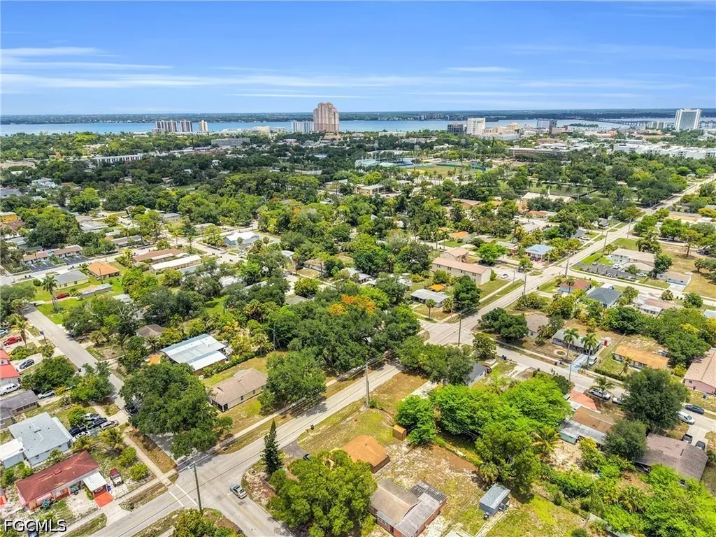 2351 Dora Street Fort Myers FL 33901