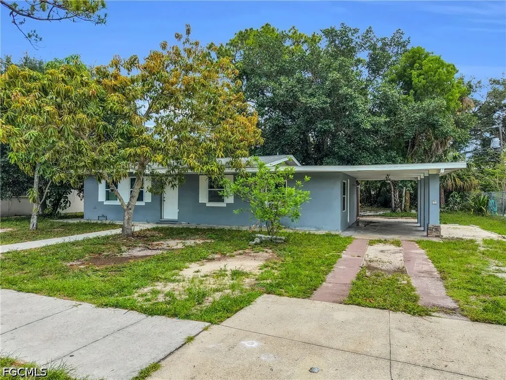 2351 Dora Street Fort Myers FL 33901
