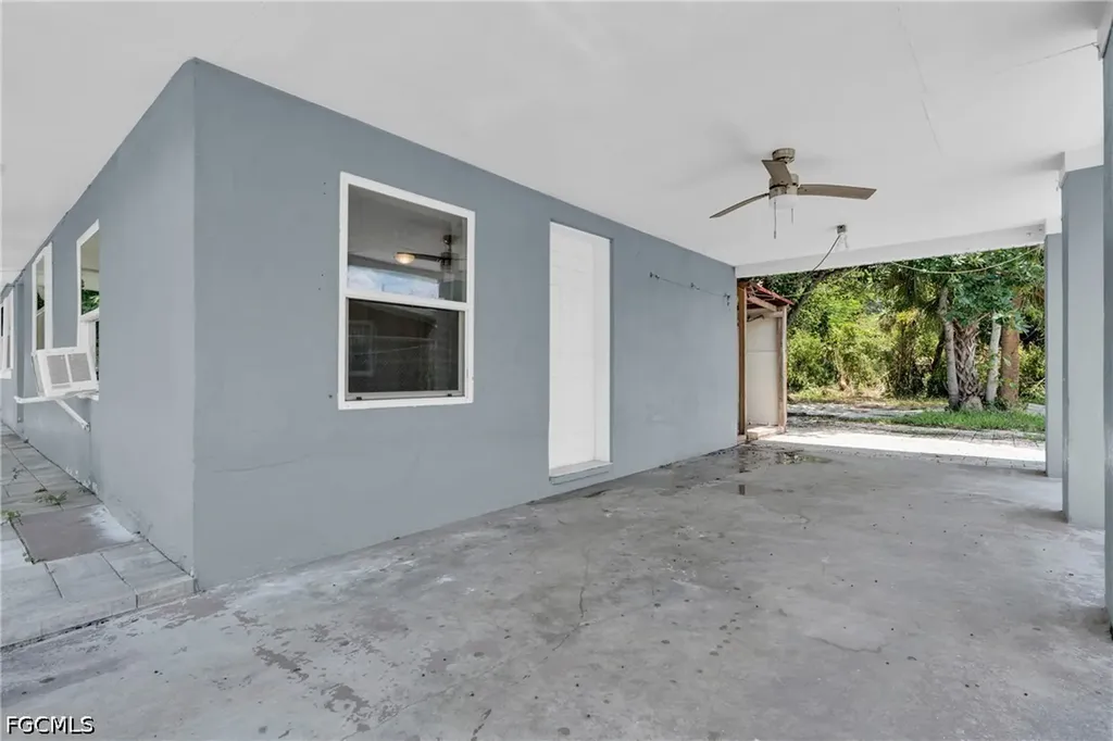 2351 Dora Street Fort Myers FL 33901