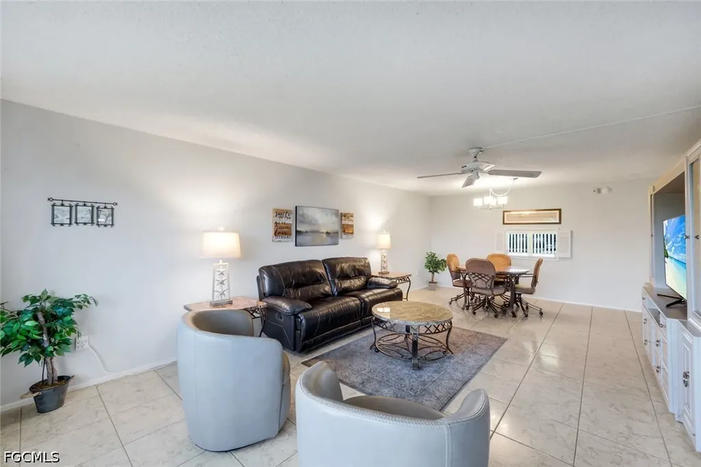 6102 Augusta Drive Fort Myers FL 33907