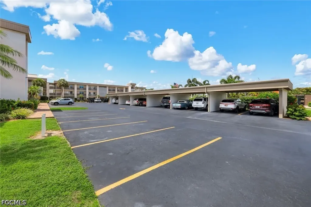 6102 Augusta Drive Fort Myers FL 33907