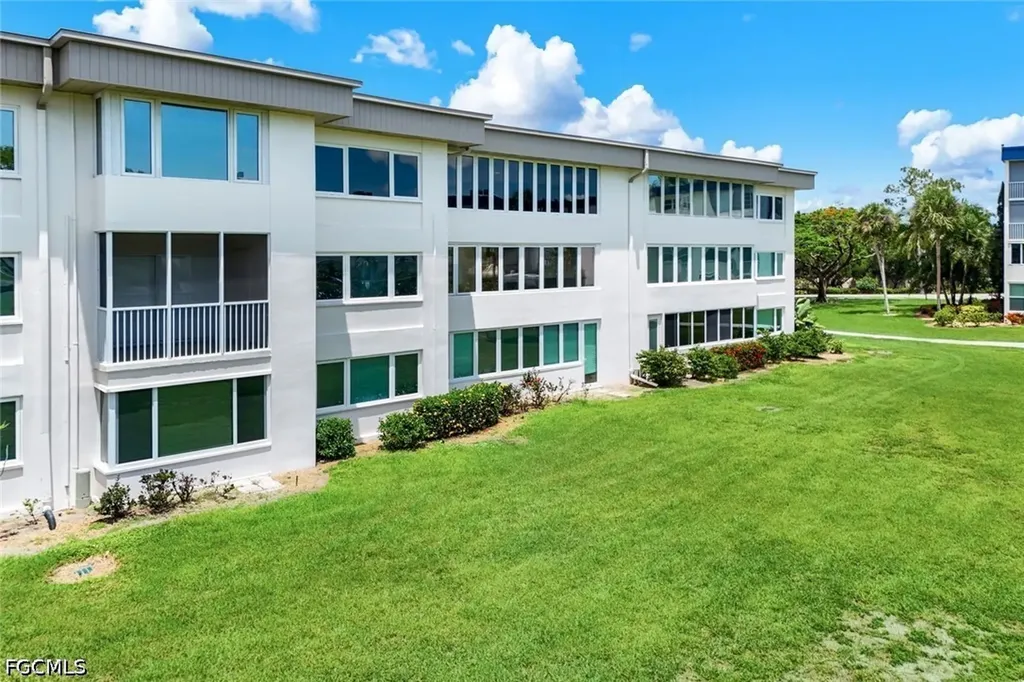 6102 Augusta Drive Fort Myers FL 33907