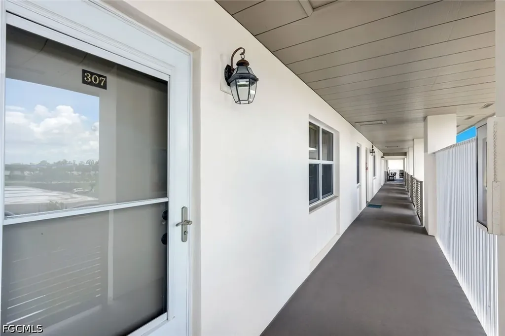 6102 Augusta Drive Fort Myers FL 33907