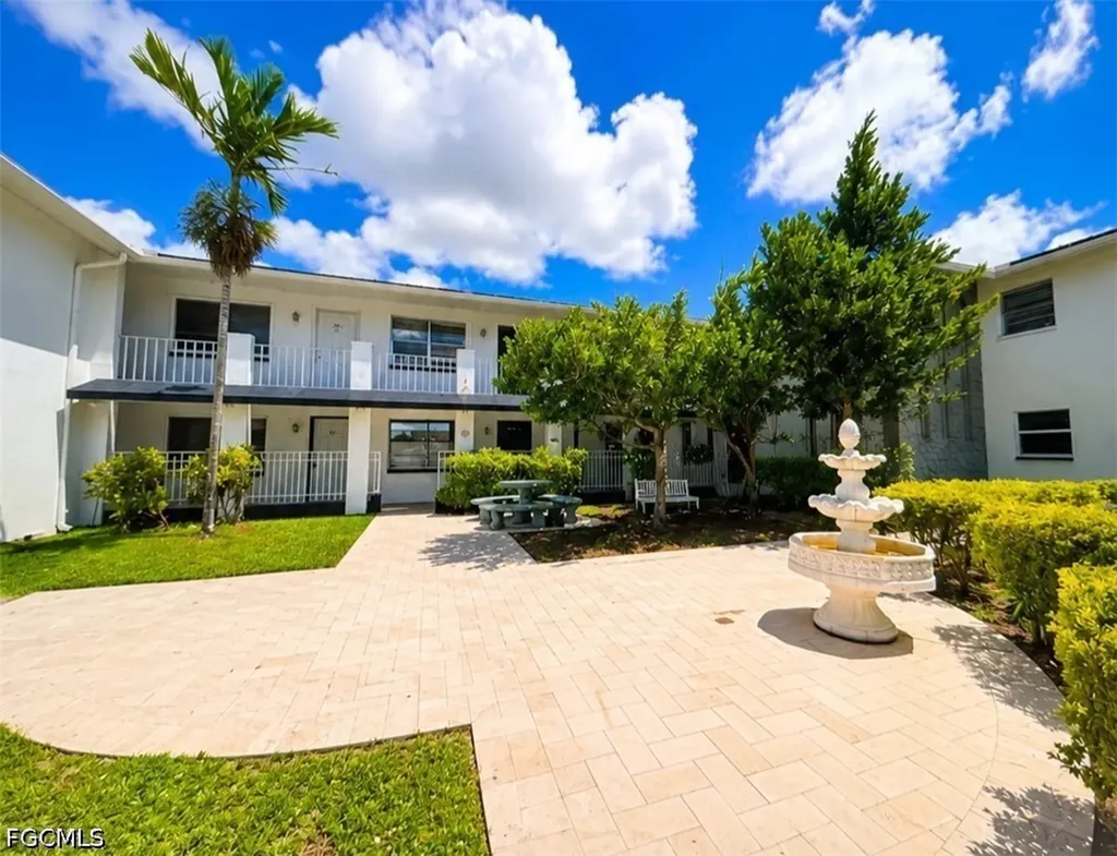 3817 Del Prado Boulevard S Cape Coral FL 33904