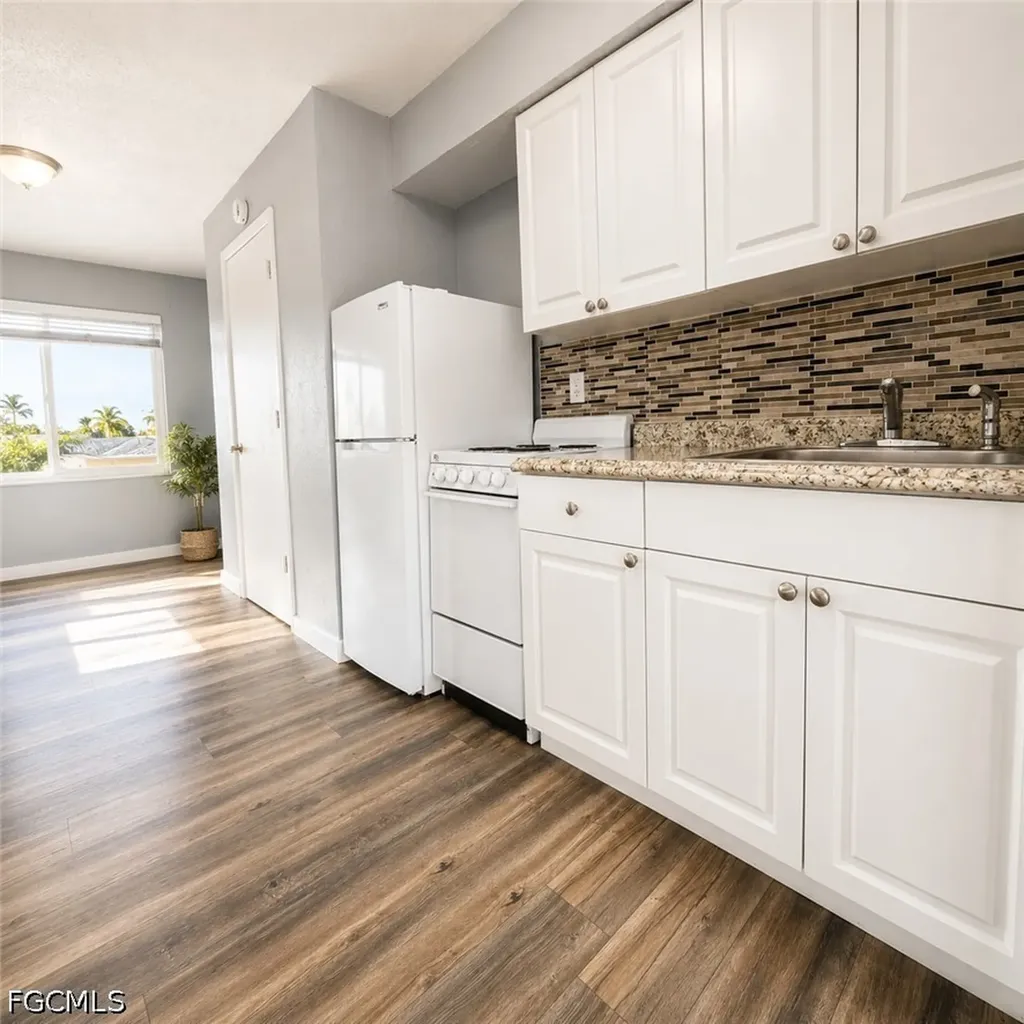 3817 Del Prado Boulevard S Cape Coral FL 33904