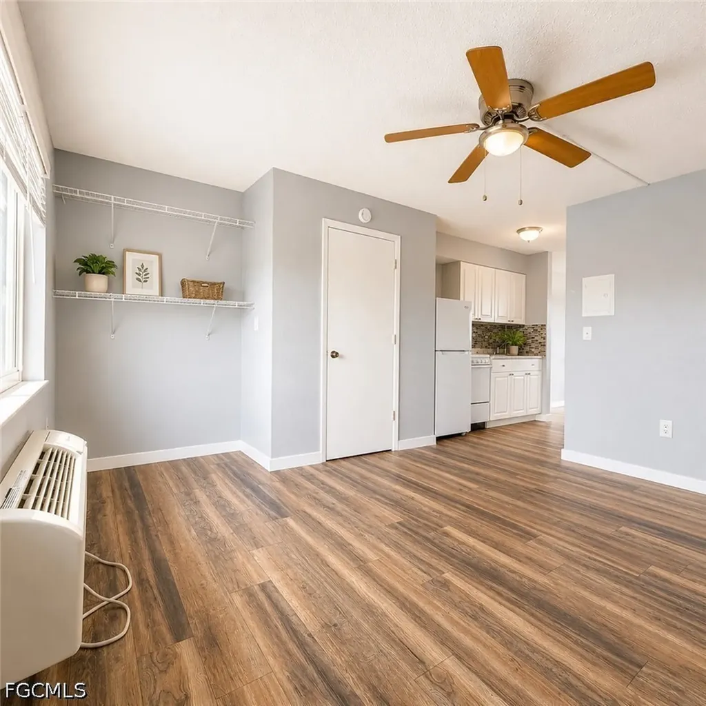 3817 Del Prado Boulevard S Cape Coral FL 33904