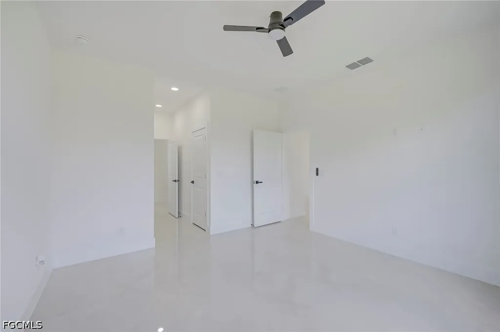 5905 Sunshine Boulevard N Lehigh Acres FL 33971