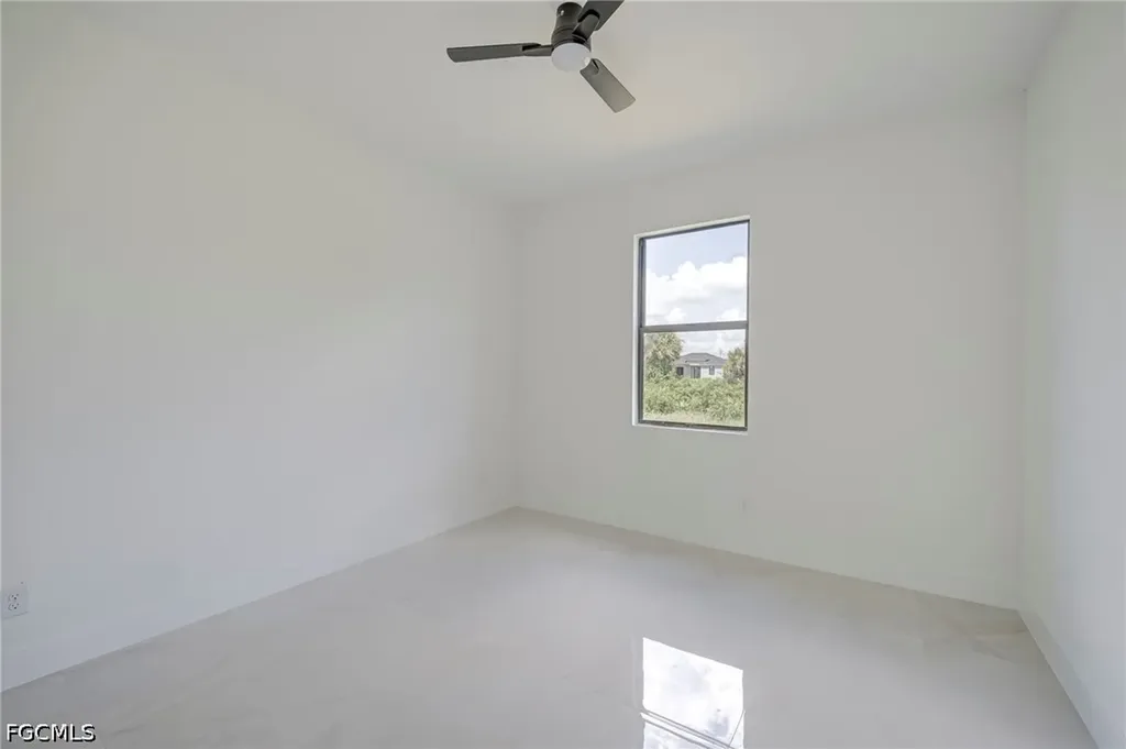 5905 Sunshine Boulevard N Lehigh Acres FL 33971