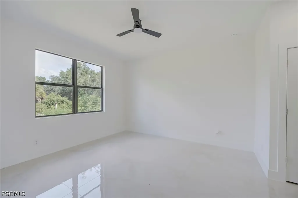 5905 Sunshine Boulevard N Lehigh Acres FL 33971
