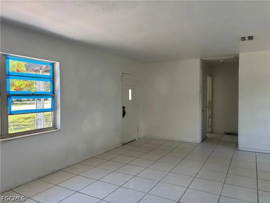 3977 Seminole Avenue Fort Myers FL 33916