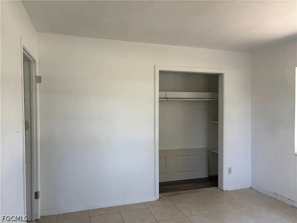 3977 Seminole Avenue Fort Myers FL 33916