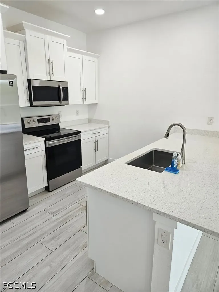 4425 SW Santa Barbara Place Cape Coral FL 33914