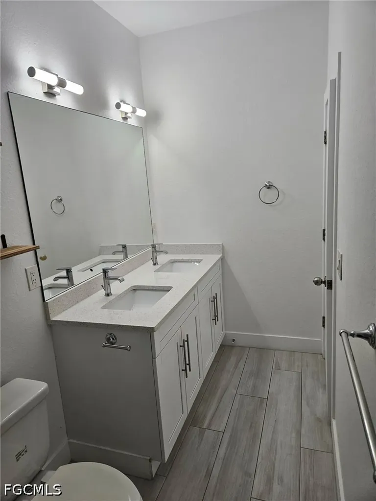 4425 SW Santa Barbara Place Cape Coral FL 33914