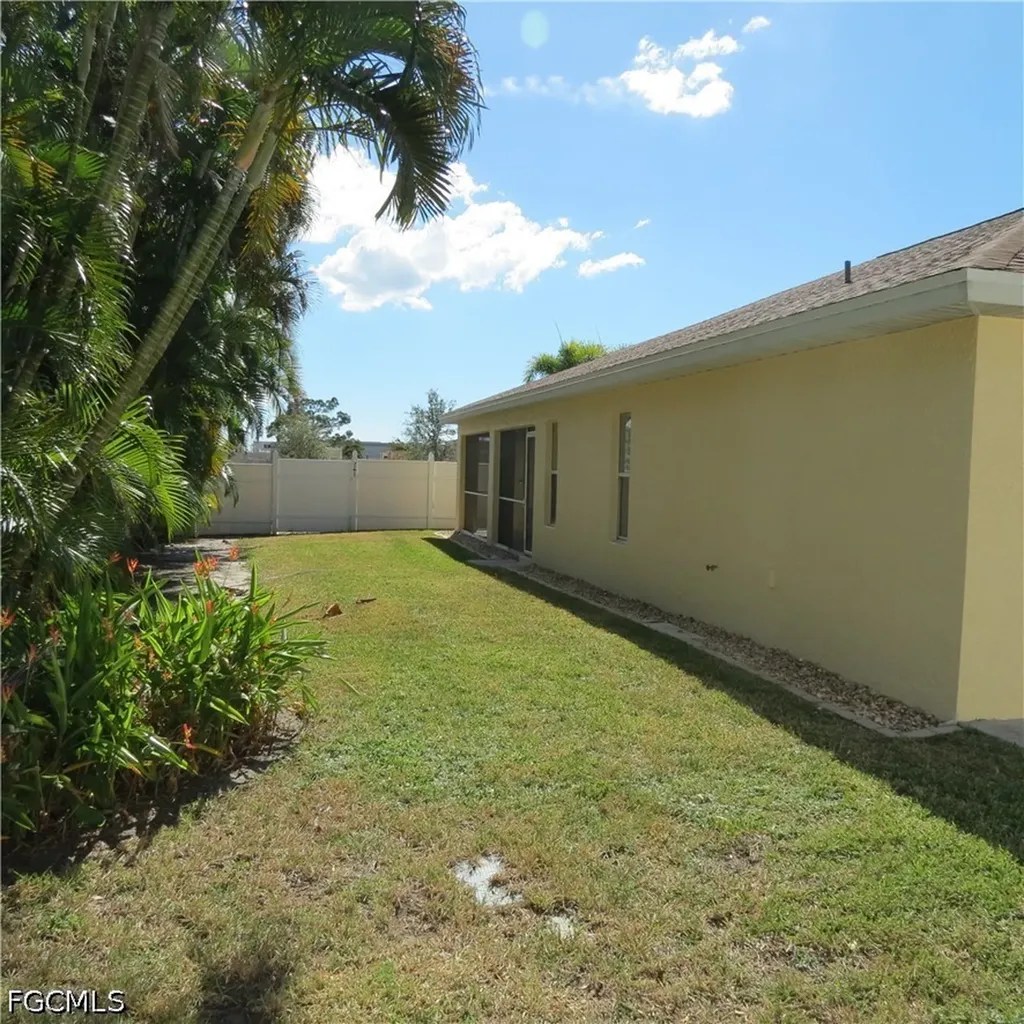 4145 SW 9th Avenue Cape Coral FL 33914