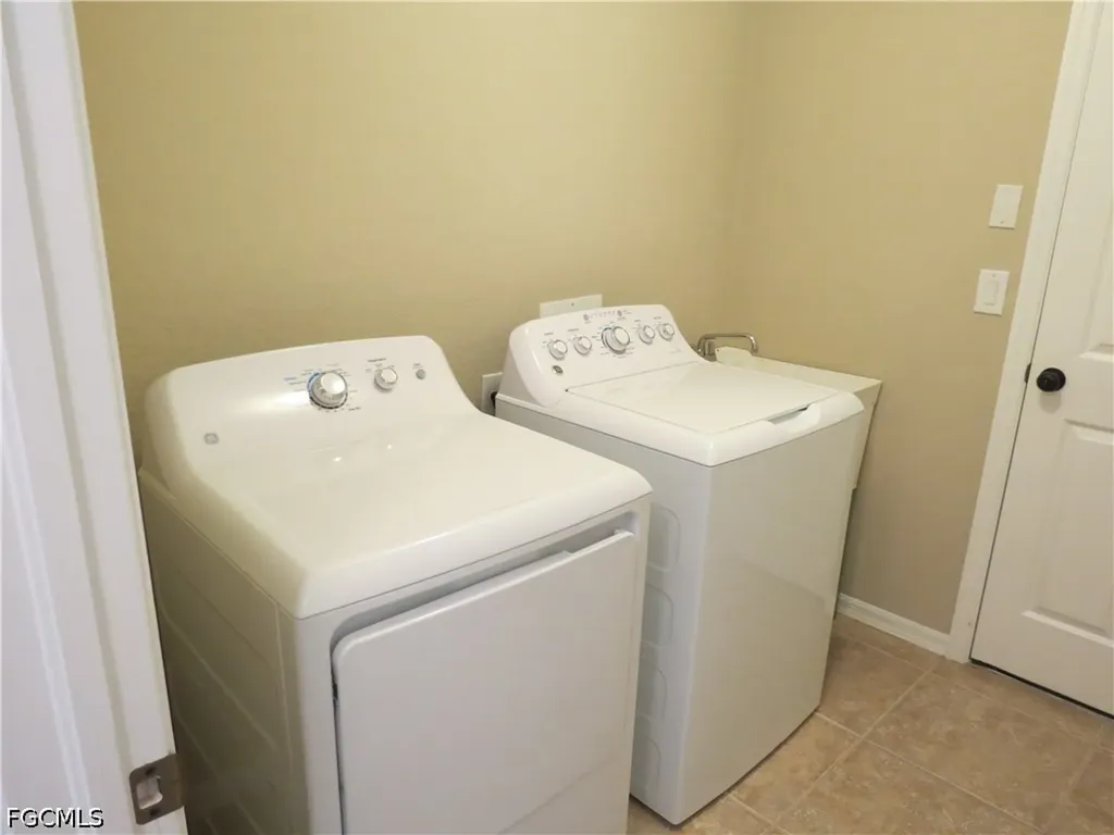 4145 SW 9th Avenue Cape Coral FL 33914