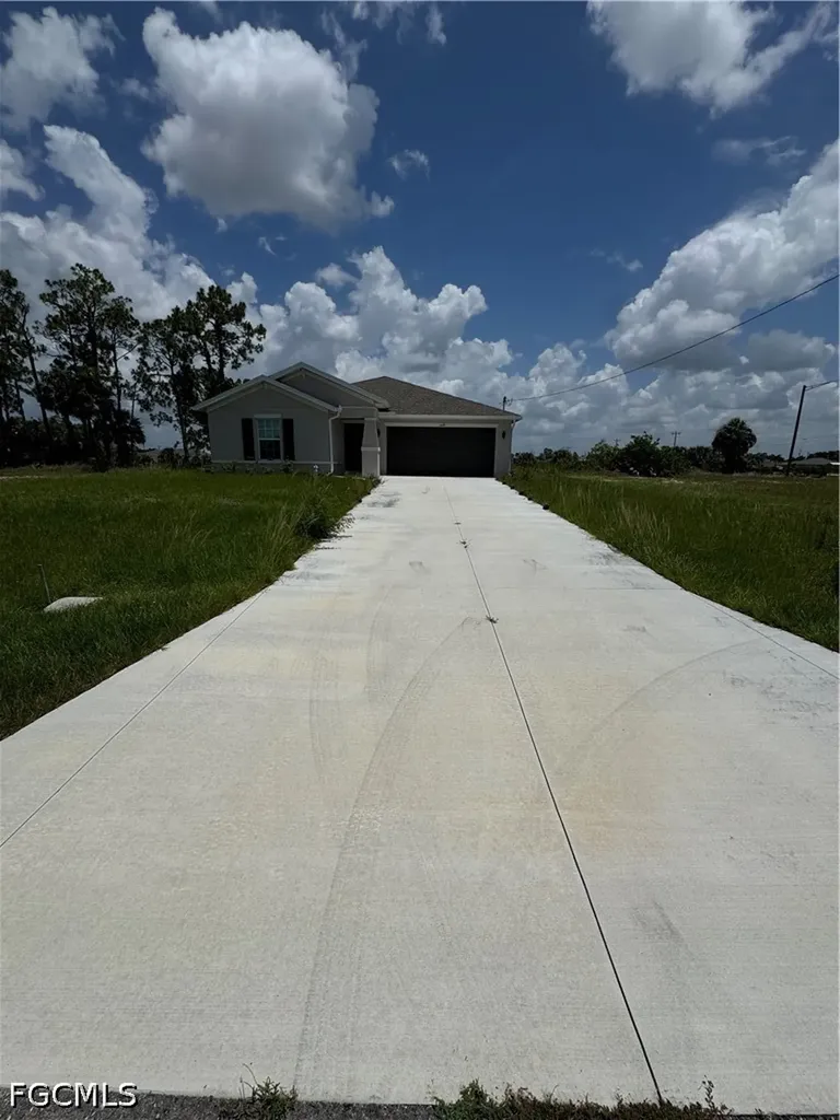 1609 NE 33rd Terrace Cape Coral FL 33909