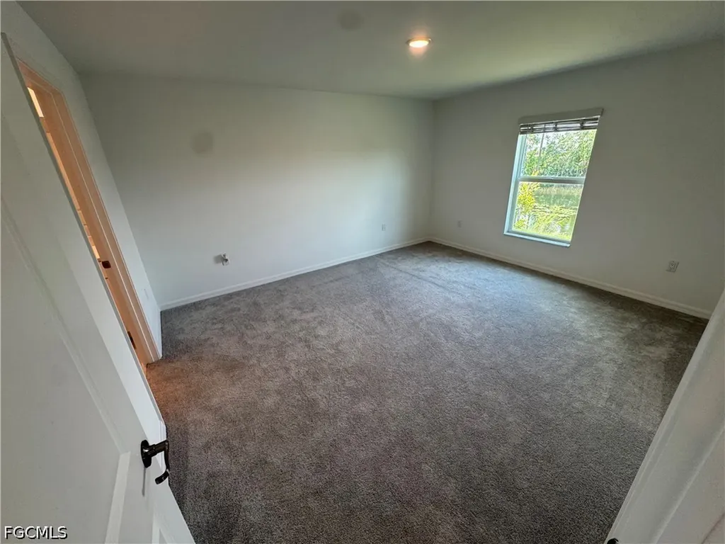 1609 NE 33rd Terrace Cape Coral FL 33909