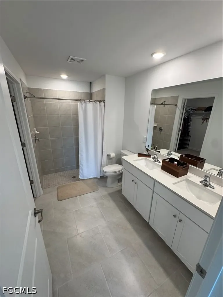 1609 NE 33rd Terrace Cape Coral FL 33909