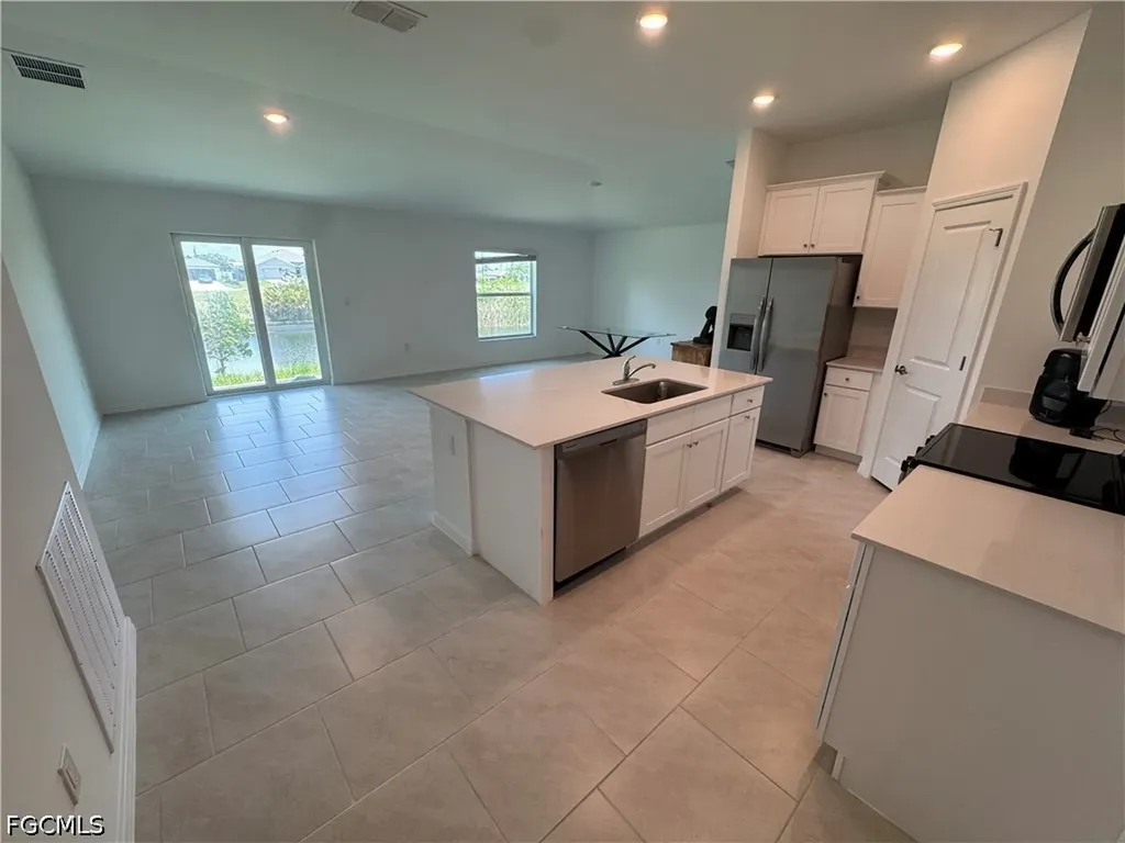1609 NE 33rd Terrace Cape Coral FL 33909