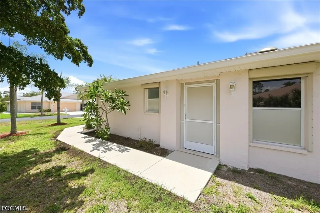 457 Bethany Village Circle Lehigh Acres FL 33936