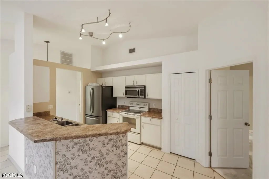 457 Bethany Village Circle Lehigh Acres FL 33936