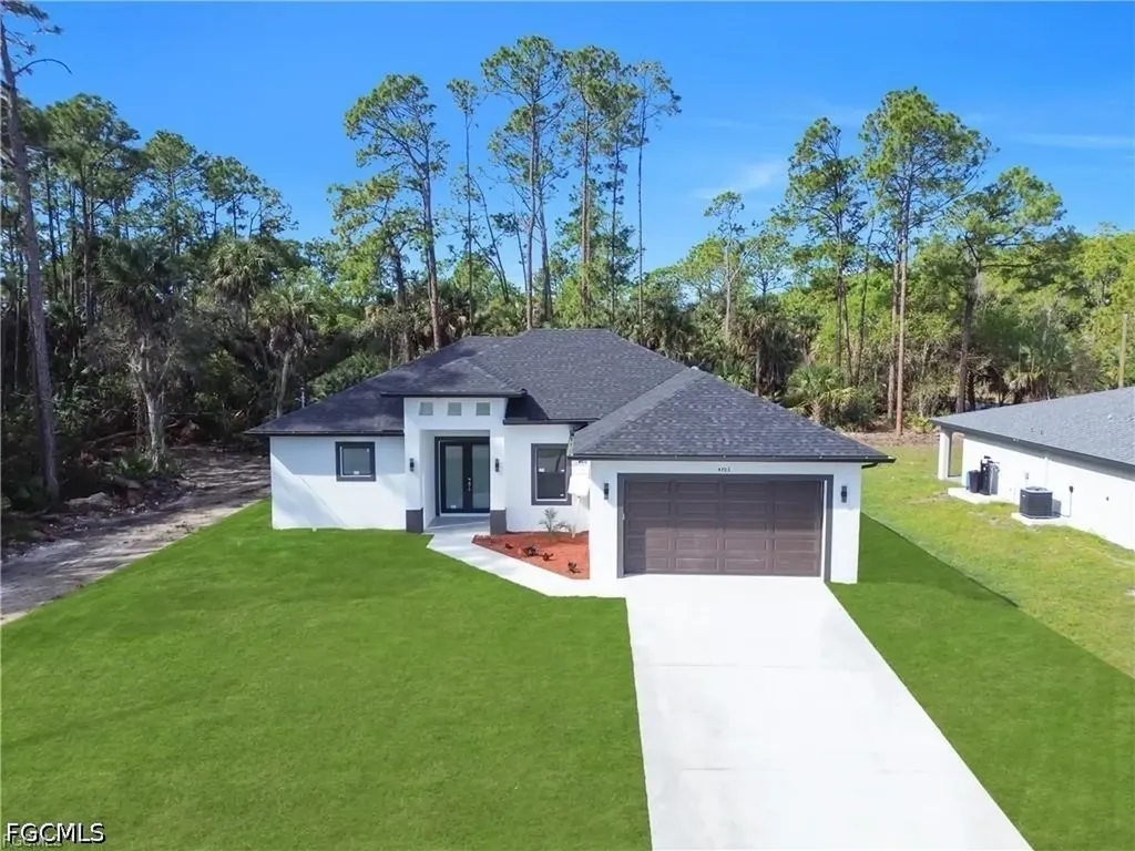 4703 Sara Avenue N Lehigh Acres FL 33971