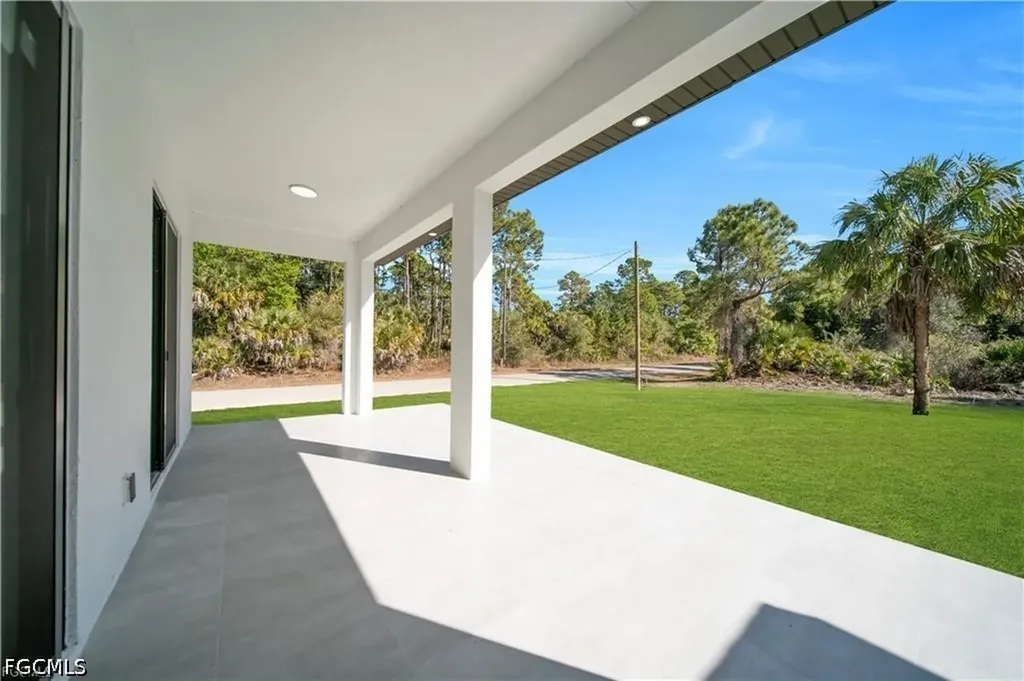 4703 Sara Avenue N Lehigh Acres FL 33971