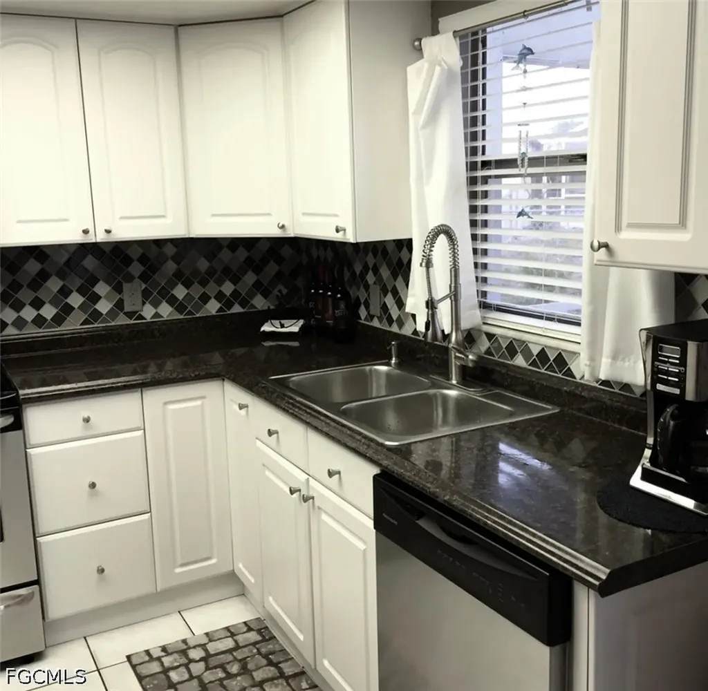 506 SE 27th Terrace Cape Coral FL 33904