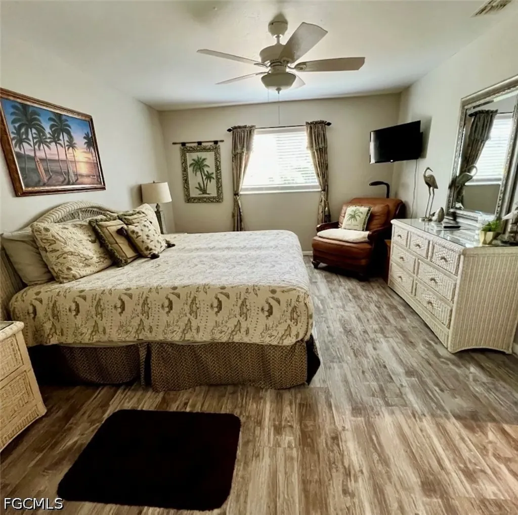 506 SE 27th Terrace Cape Coral FL 33904